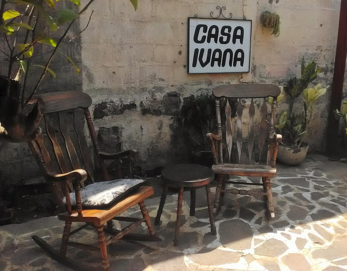 Hostal Casa Ivana León エクステリア 写真
